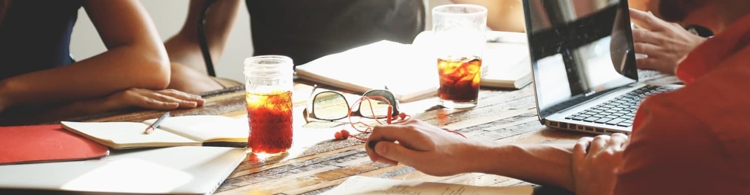 Leadership use case — mid-page banner